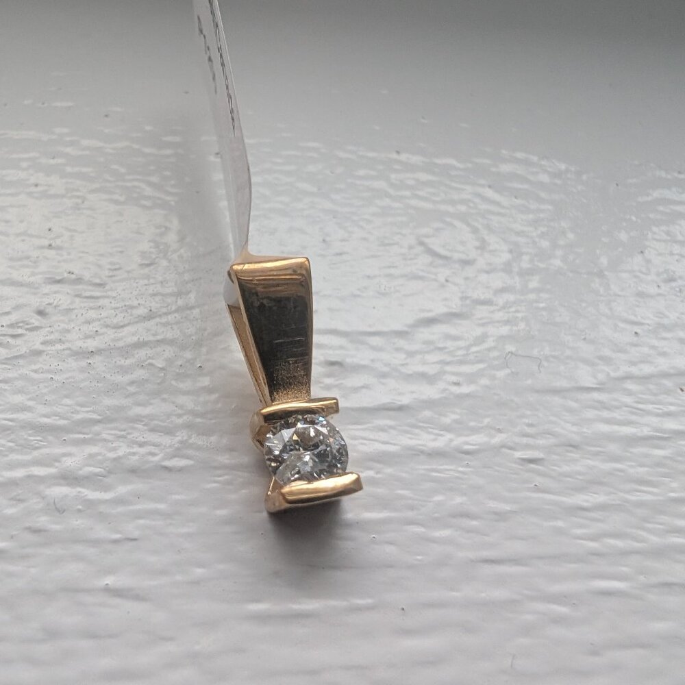 Brand New 14K Yellow Gold Diamond Pendant For Sale